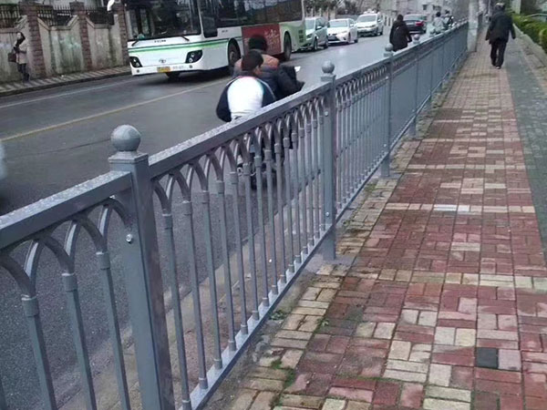 景觀護(hù)欄供應(yīng)商